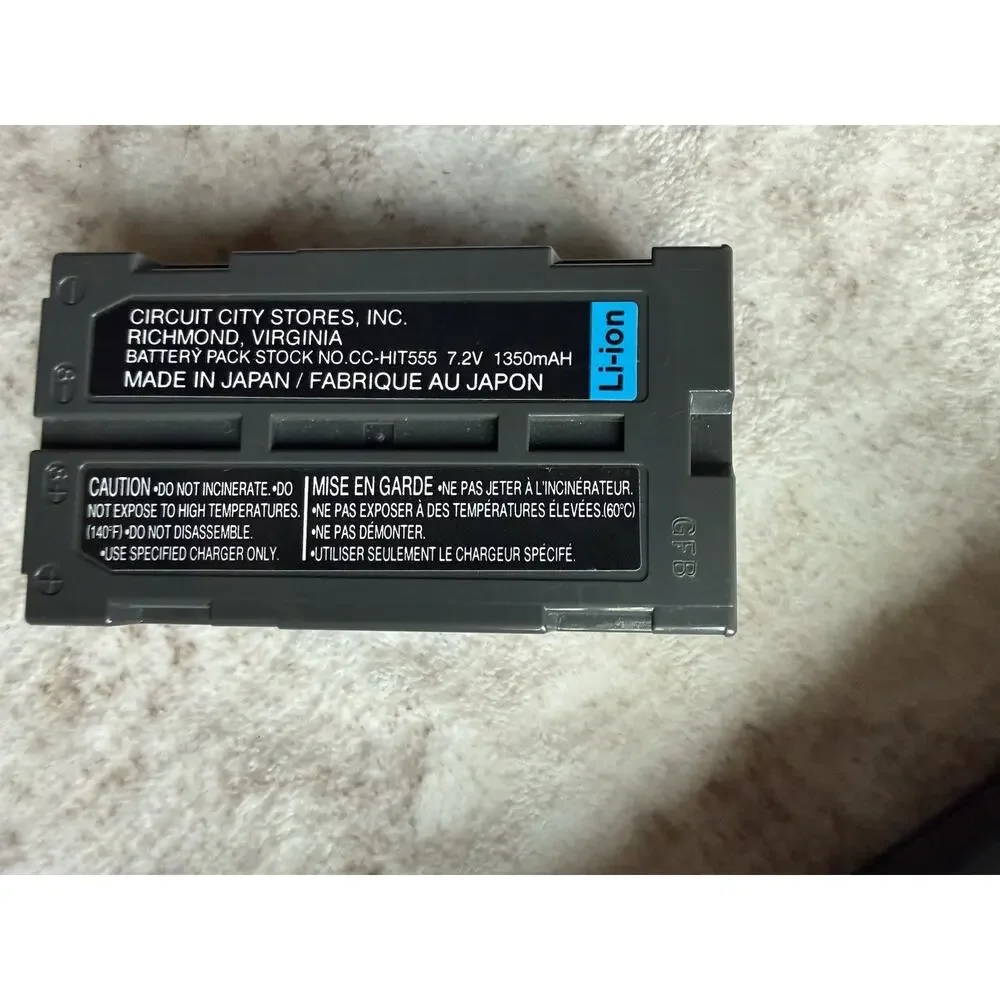 ProScan PRO598 8mm Camcorder 32X Zoom Battery Charger Remote Bag Powers On